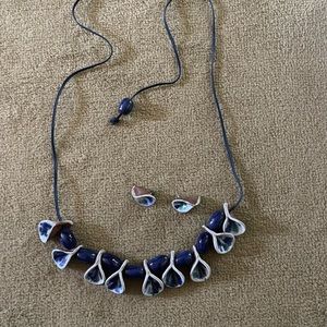 Beautiful set Necklace and earrings never been used